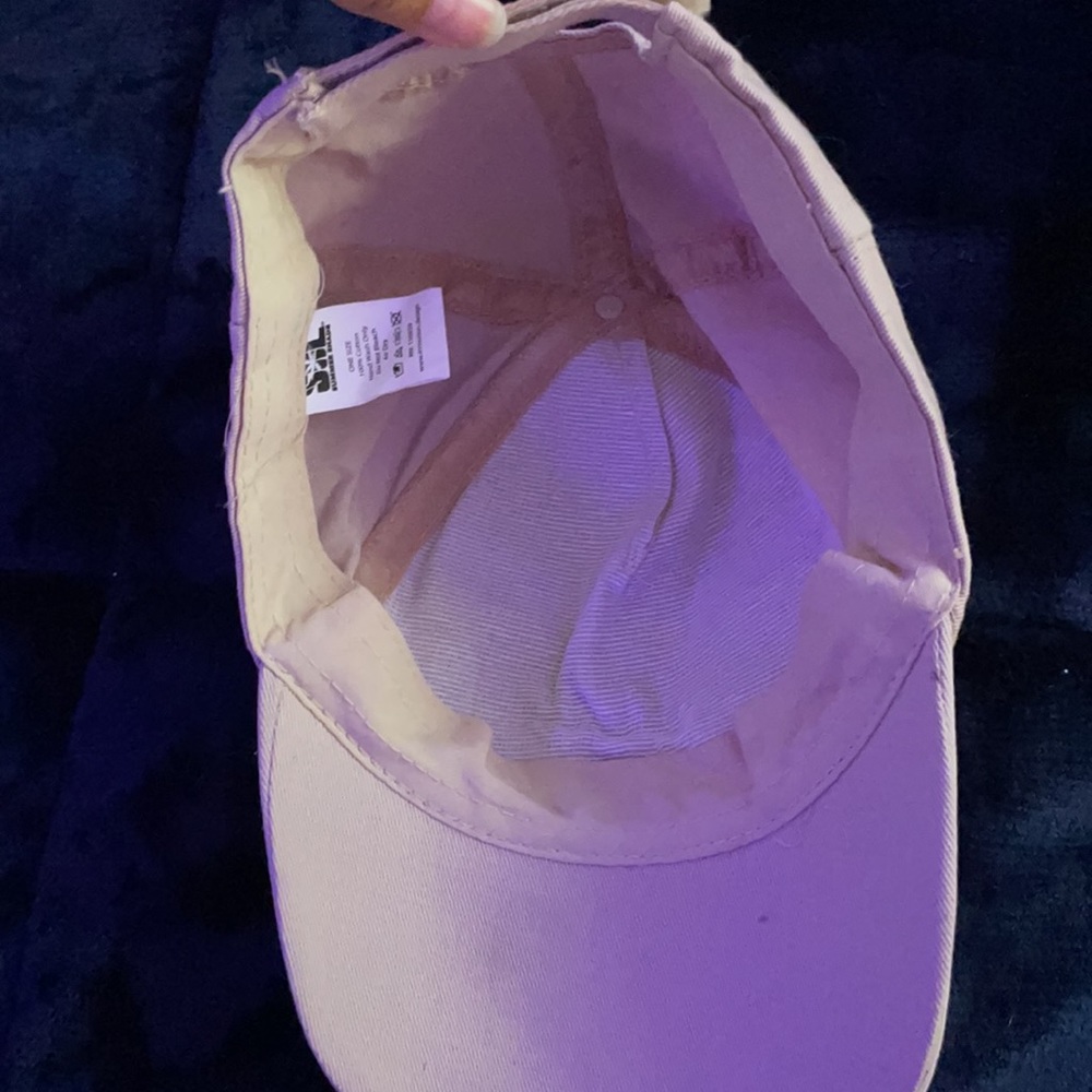 Baseball cap - Picture 2 of 2